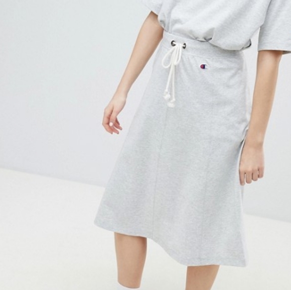 Champion skirt - Picture 2 of 4